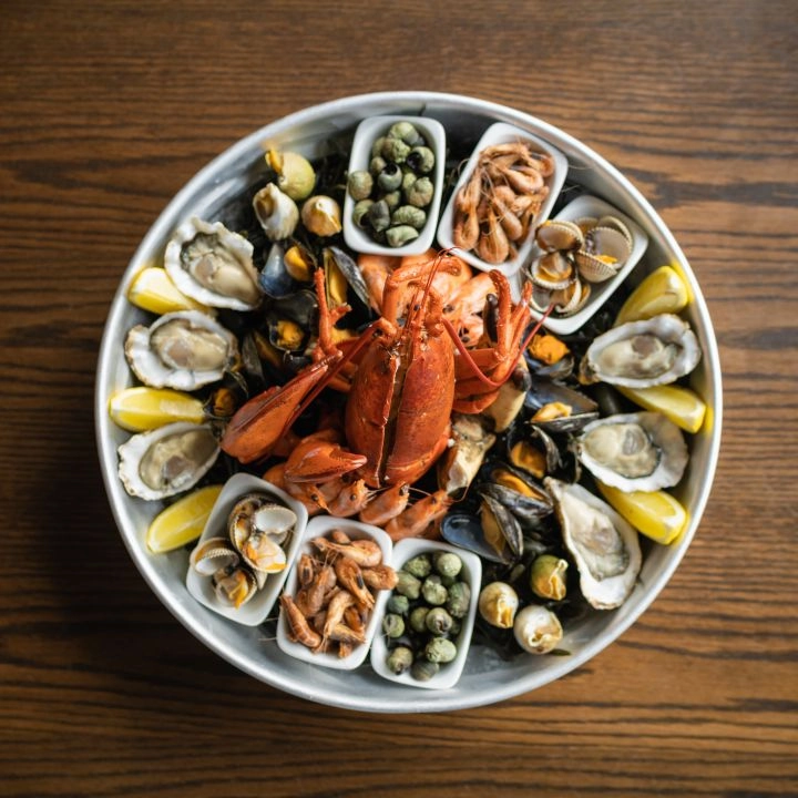 Les plateaux de fruits de mer : id&eacute;al pour vos repas et &eacute;v&eacute;nements